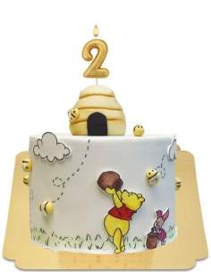  Gâteau Winnie l'ourson avec ruche d'abeille en pâte d'amande vegan, sans gluten - 62